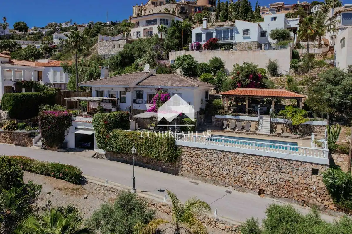 Exterior view of Houses for sale in Salobreña  with Private garden, Terrace and Internet