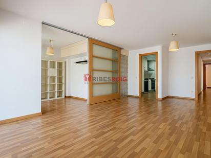 Flat for sale in Unio, La Geltrú - Sant Jordi
