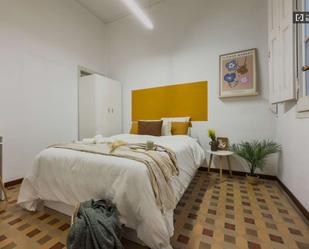 Bedroom of Flat to share in  Barcelona Capital  with Air Conditioner, Heating and Terrace