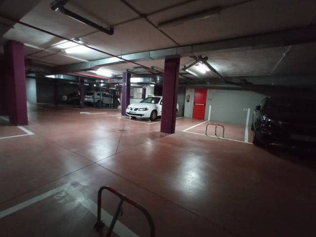 Garaje en Venta en Entrepeñas en Ensanche de Vallecas - La Gavia