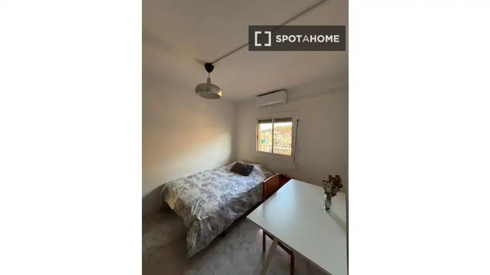 Schlafzimmer von Wohnung zur Miete in Barcelona mit Klimaanlage, Heizung und Möbliert