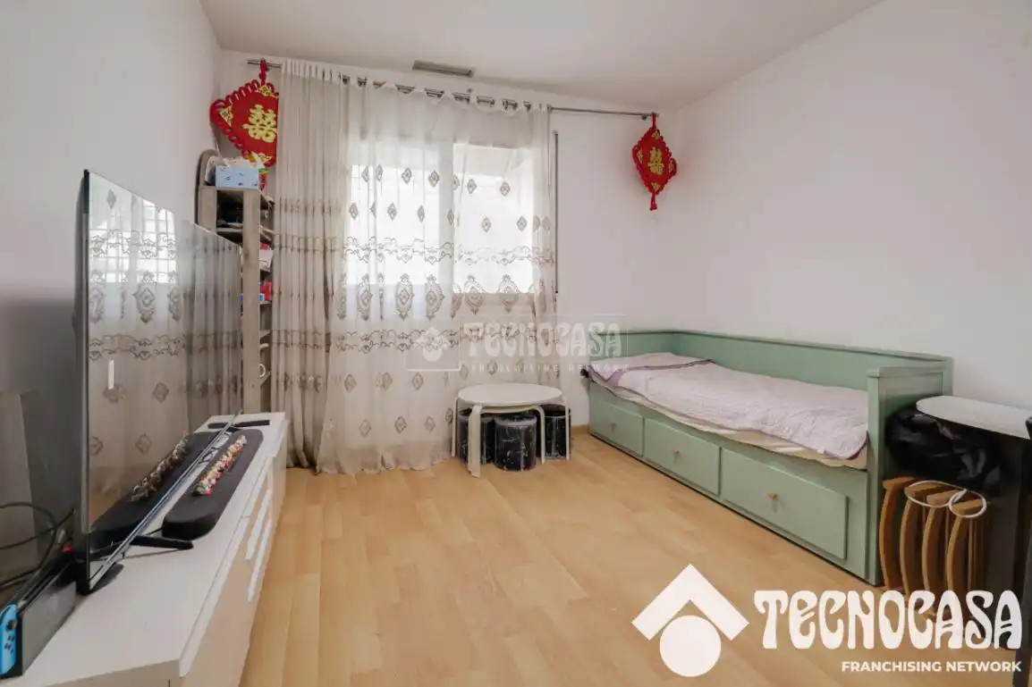 Dormitori de Pis en venda en Mataró amb Aire condicionat, Parquet i Terrassa