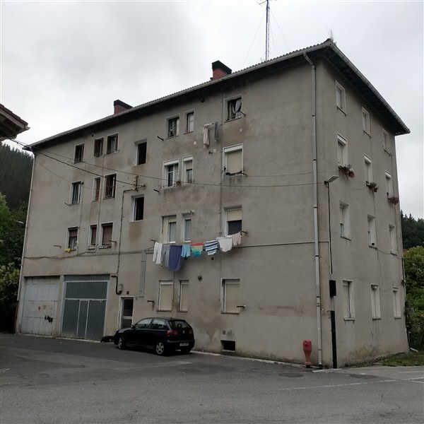 Vista exterior de Piso en venta en Legazpi