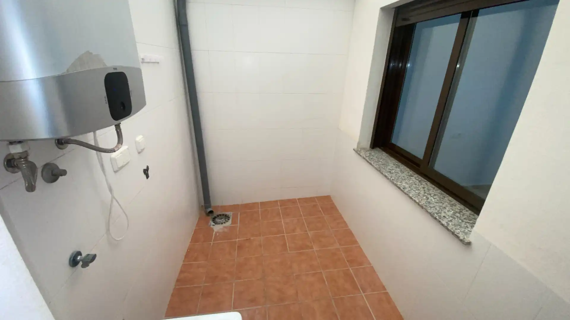 Baño de Dúplex de alquiler en Pilar de la Horadada con Terraza, Horno y Balcón
