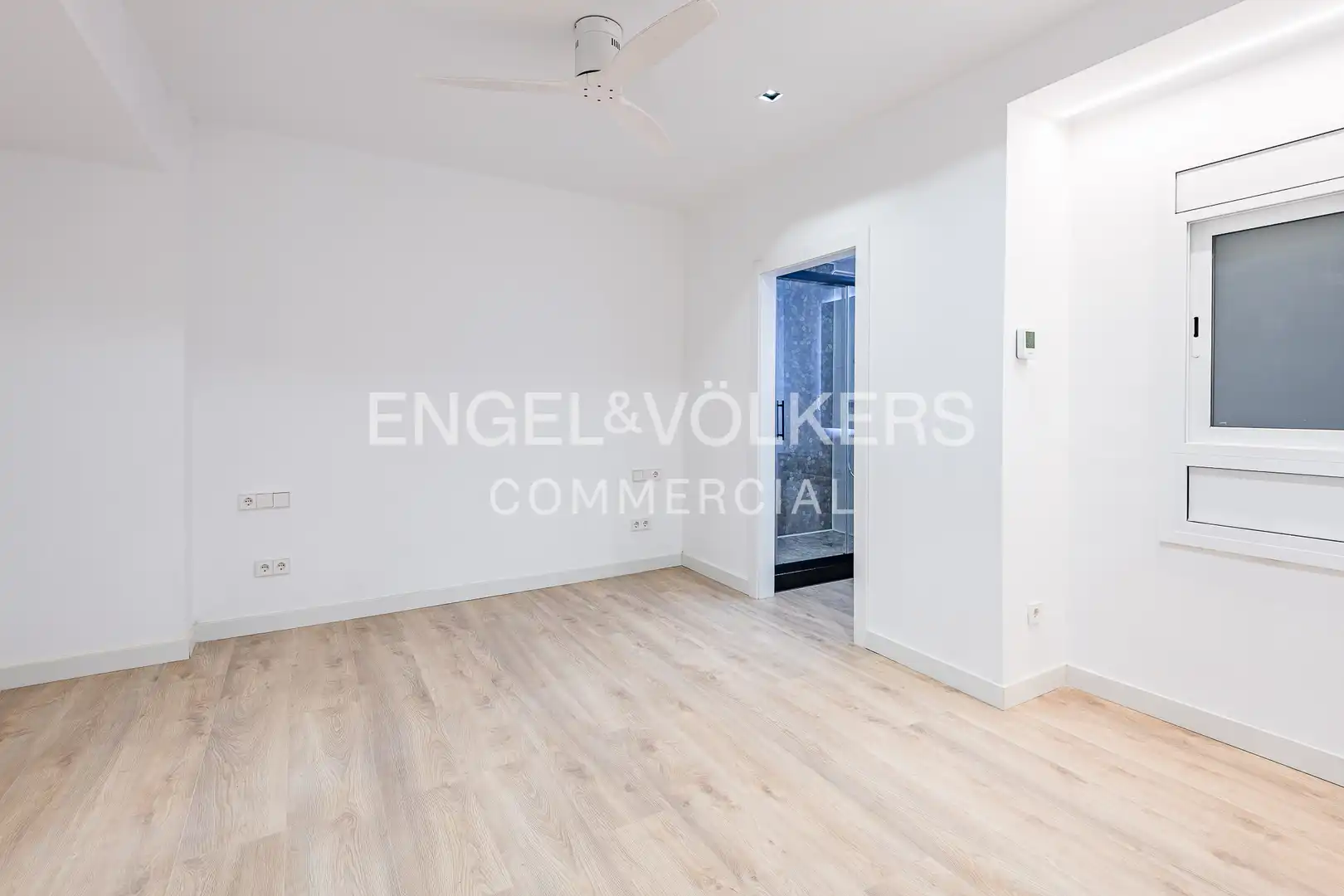 Büro zum Verkauf in Barcelona mit Klimaanlage