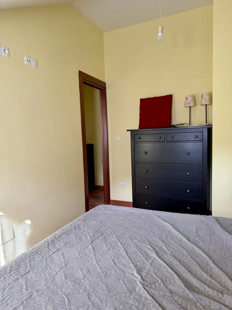 Schlafzimmer von Einfamilien-Reihenhaus zur Miete in San Roque de Riomiera mit Heizung und Privatgarten
