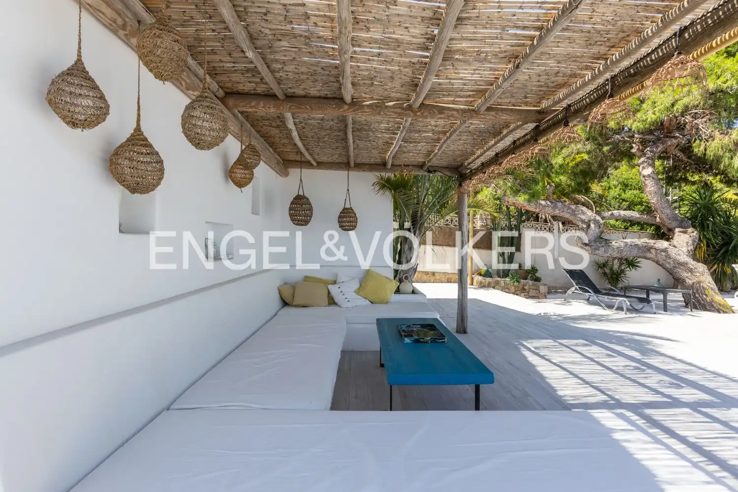 Terrassa de Casa o xalet en venda en Dénia amb Aire condicionat, Calefacció i Jardí privat