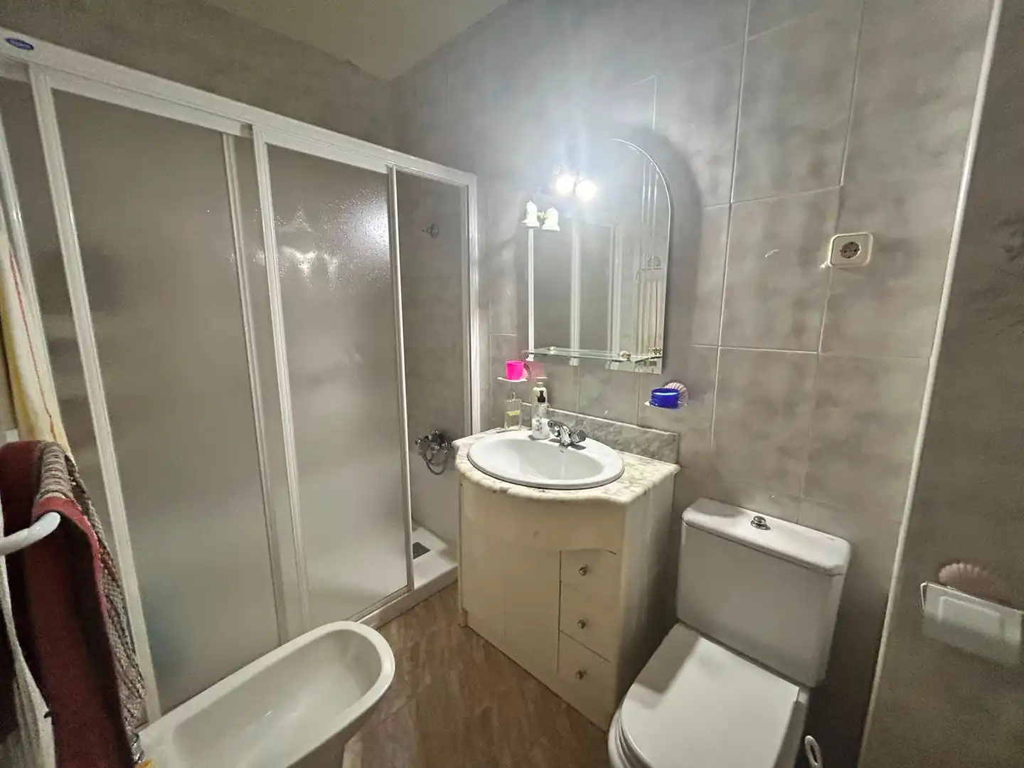 Baño de Piso en venta en Getafe con Calefacción, Terraza y Amueblado