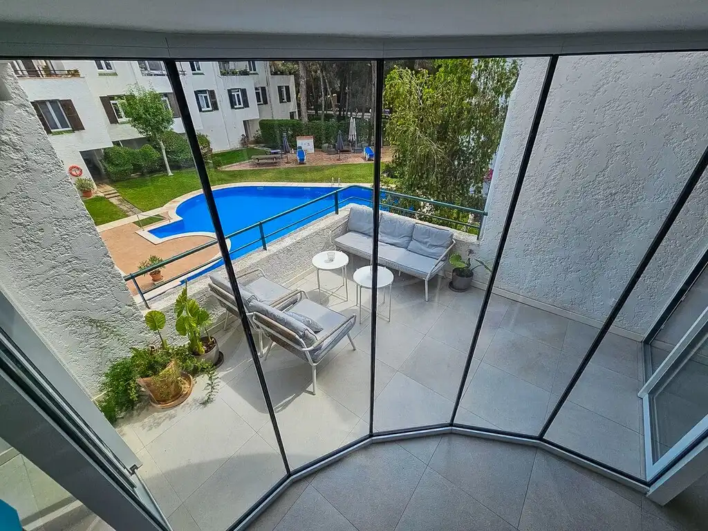 Terrace of Detached homes for sale in Calvià  with Air Conditioner and Community pool