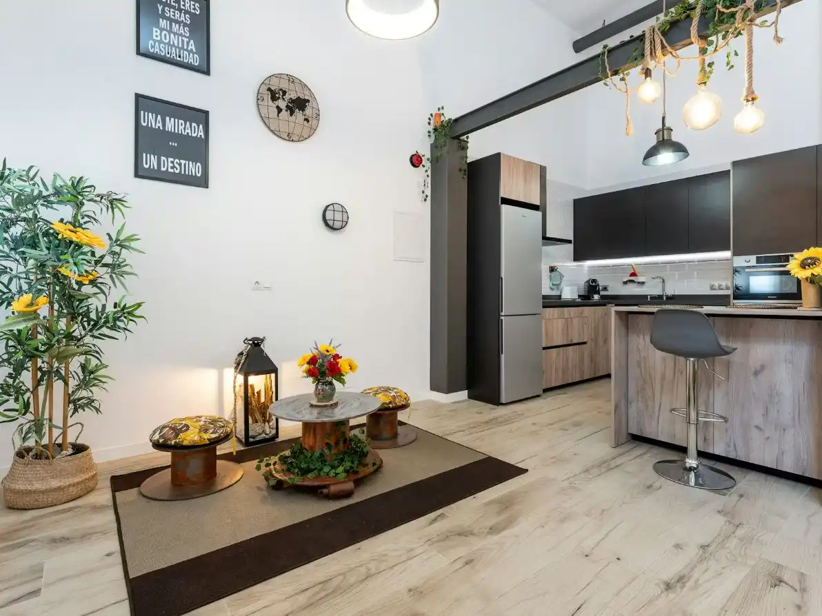 Cocina de Estudio de alquiler en Málaga con Aire acondicionado, Calefacción y Parquet