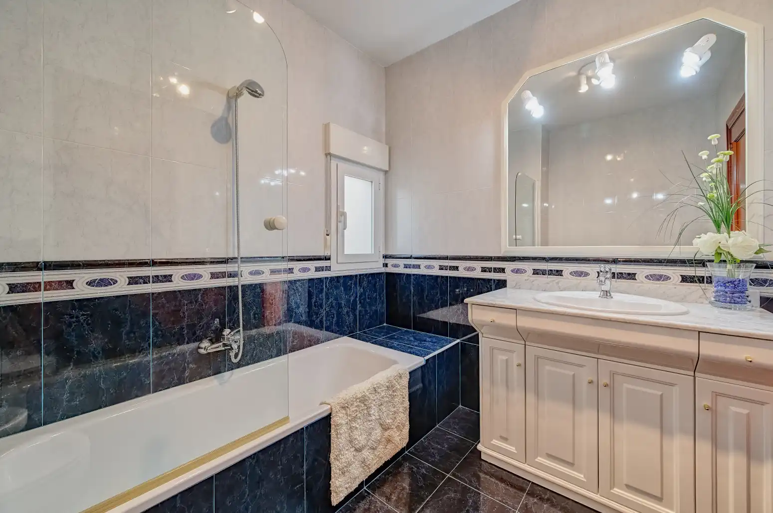Baño de Casa o chalet en venta en Arellano con Jardín privado, Terraza y Trastero