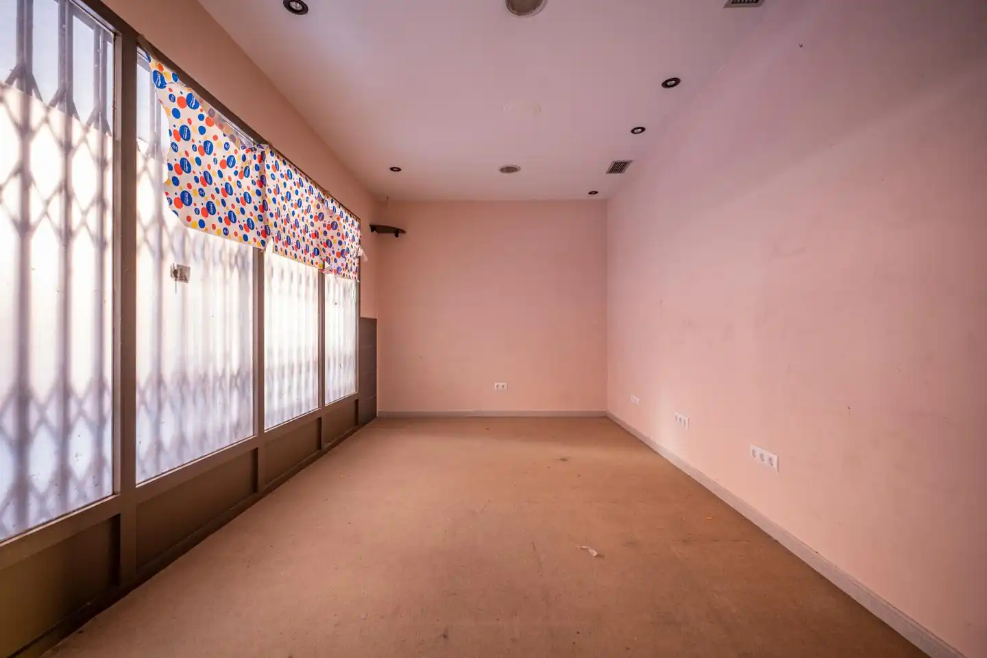 Local en venta en Ávila
