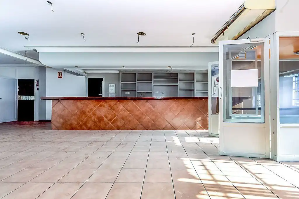 Local en venta en Valdepeñas