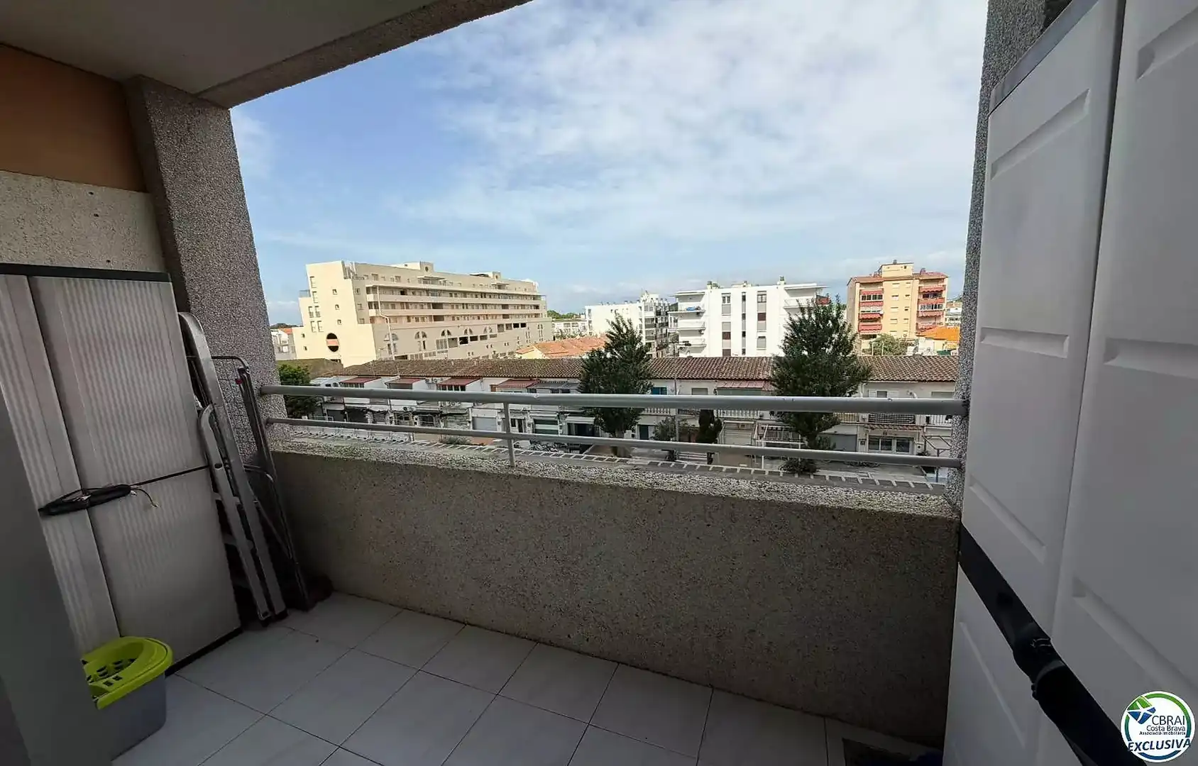 Terrassa de Estudi en venda en Empuriabrava amb Calefacció i Moblat