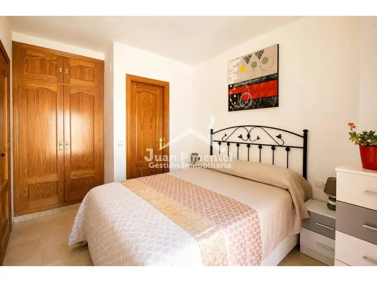 Dormitori de Apartament en venda en Estepona amb Aire condicionat, Moblat i Balcó