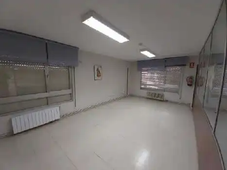 Oficina de alquiler en Haro