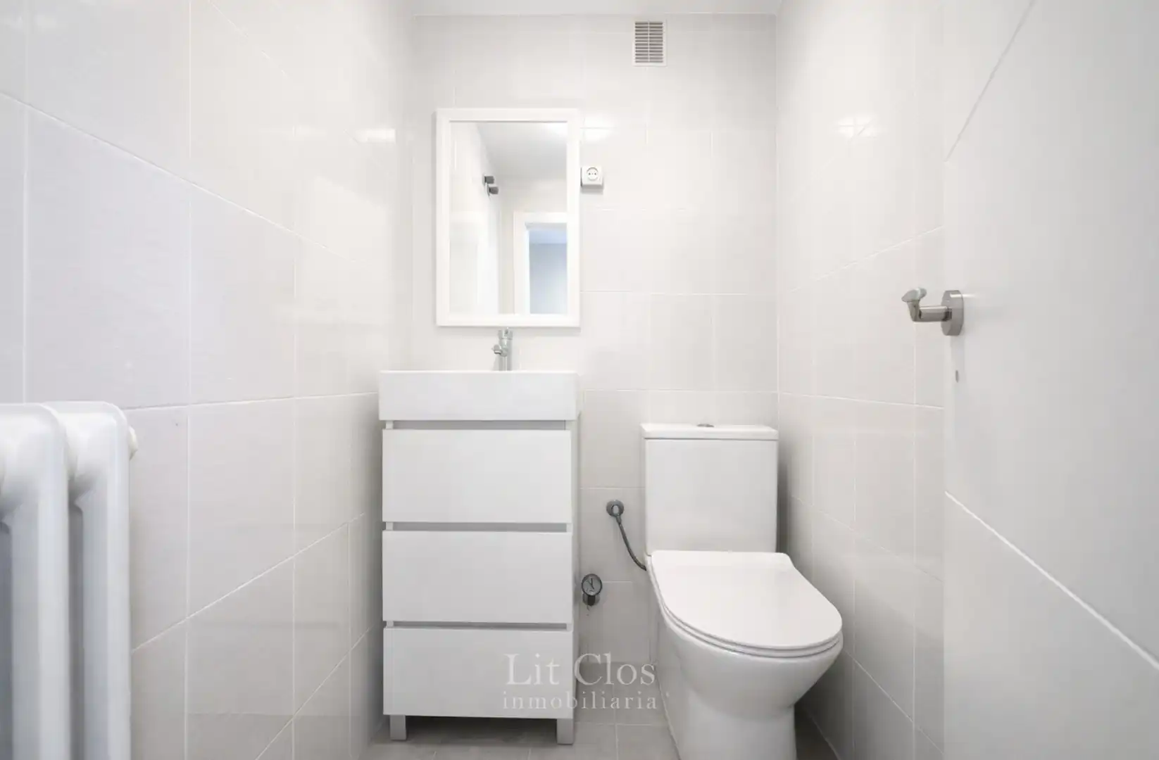 Badezimmer von Wohnung zum Verkauf in O Barco de Valdeorras   mit Heizung, Terrasse und Abstellraum