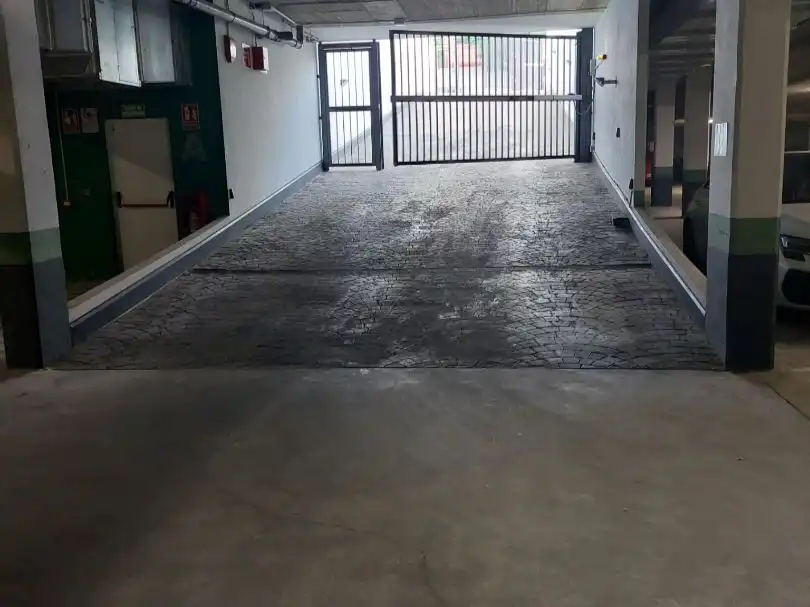 Parcheggio in affitto a Calle Lili Alvarez 2, imagen 2