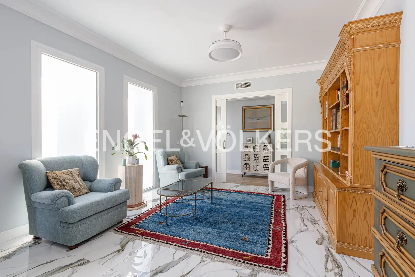Sala d'estar de Casa o xalet en venda en Pozuelo de Alarcón amb Aire condicionat, Calefacció i Jardí privat