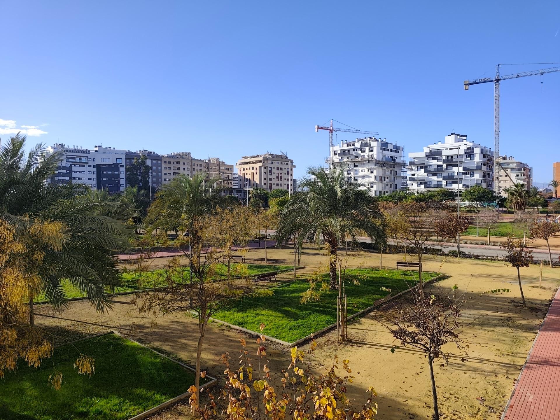 Vista exterior de Pis de lloguer en  Murcia Capital amb Aire condicionat, Calefacció i Jardí privat