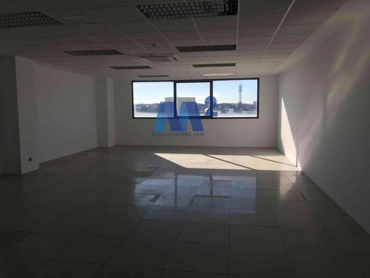 Oficina de lloguer a Valdelaparra, imagen 3