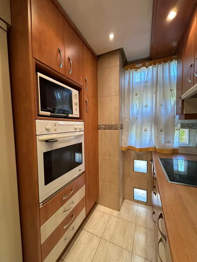 Flat for sale in Avenida FELICIDAD, Los Rosales