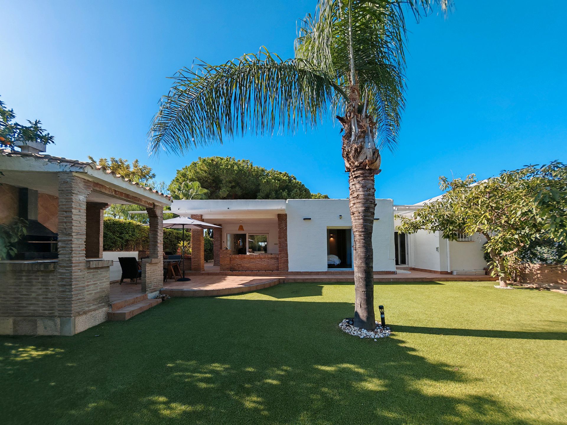 Garden of Single-family semi-detached for sale in Marbella  with Air Conditioner, Private garden and Parquet flooring