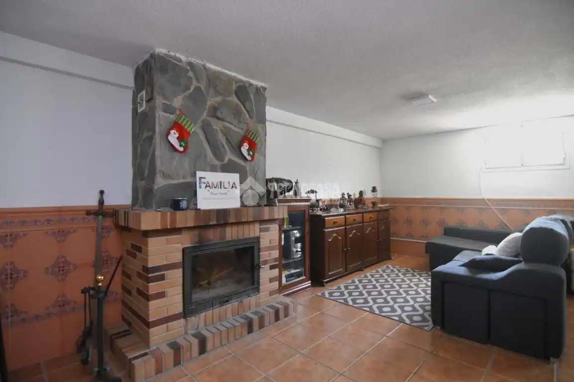 Casa adosada en venta en Villaviciosa de Odón con Aire acondicionado, Calefacción y Piscina