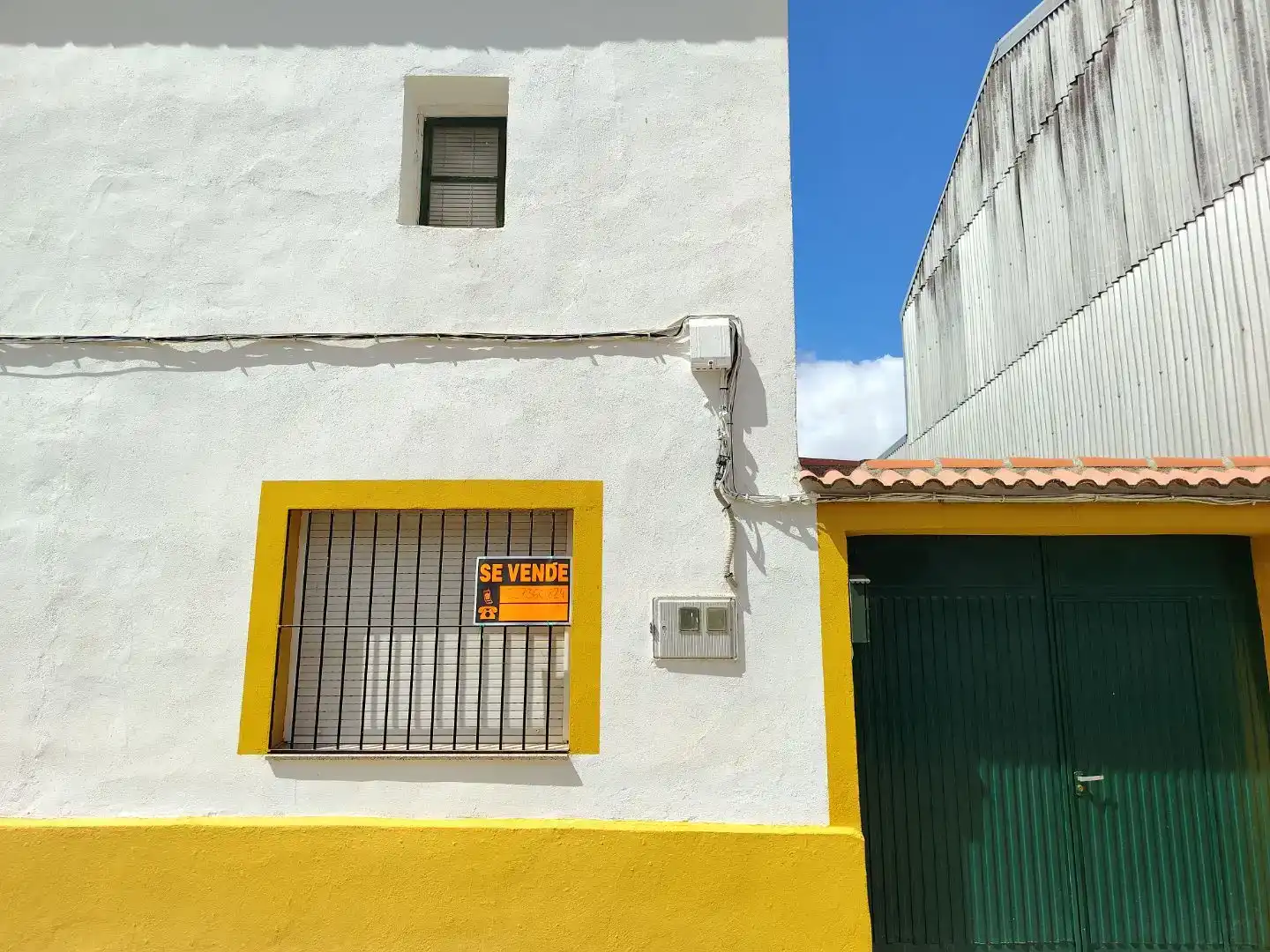 Vista exterior de Planta baixa en venda en Zarza-Capilla amb Aire condicionat, Traster i Moblat