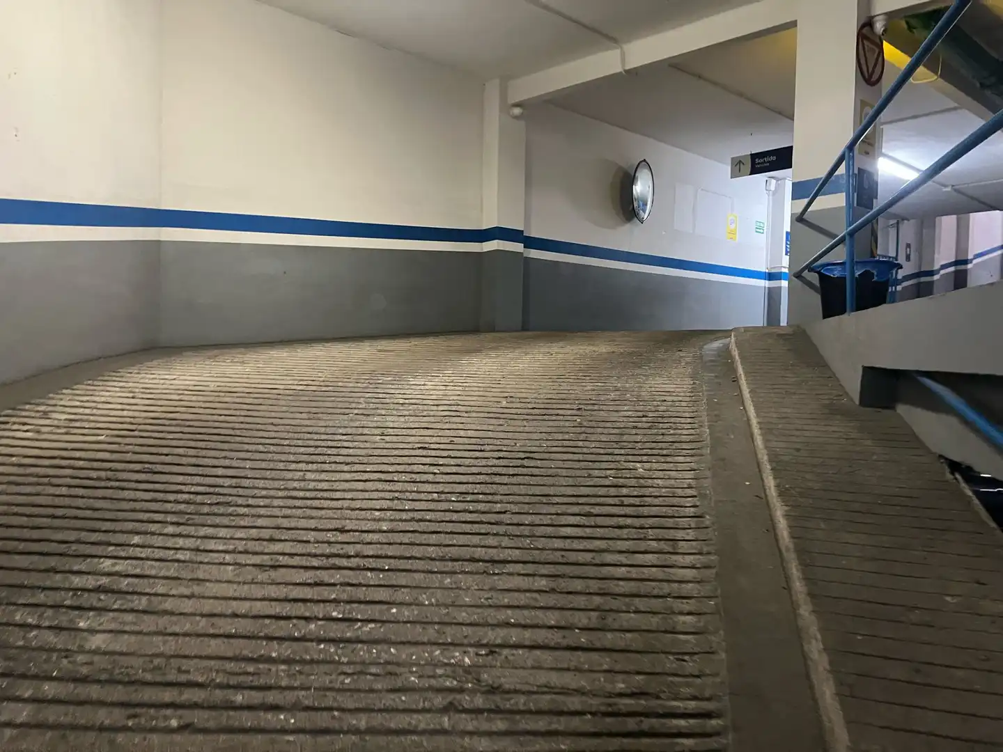 Parking de Garaje de alquiler en Barcelona con Alarma