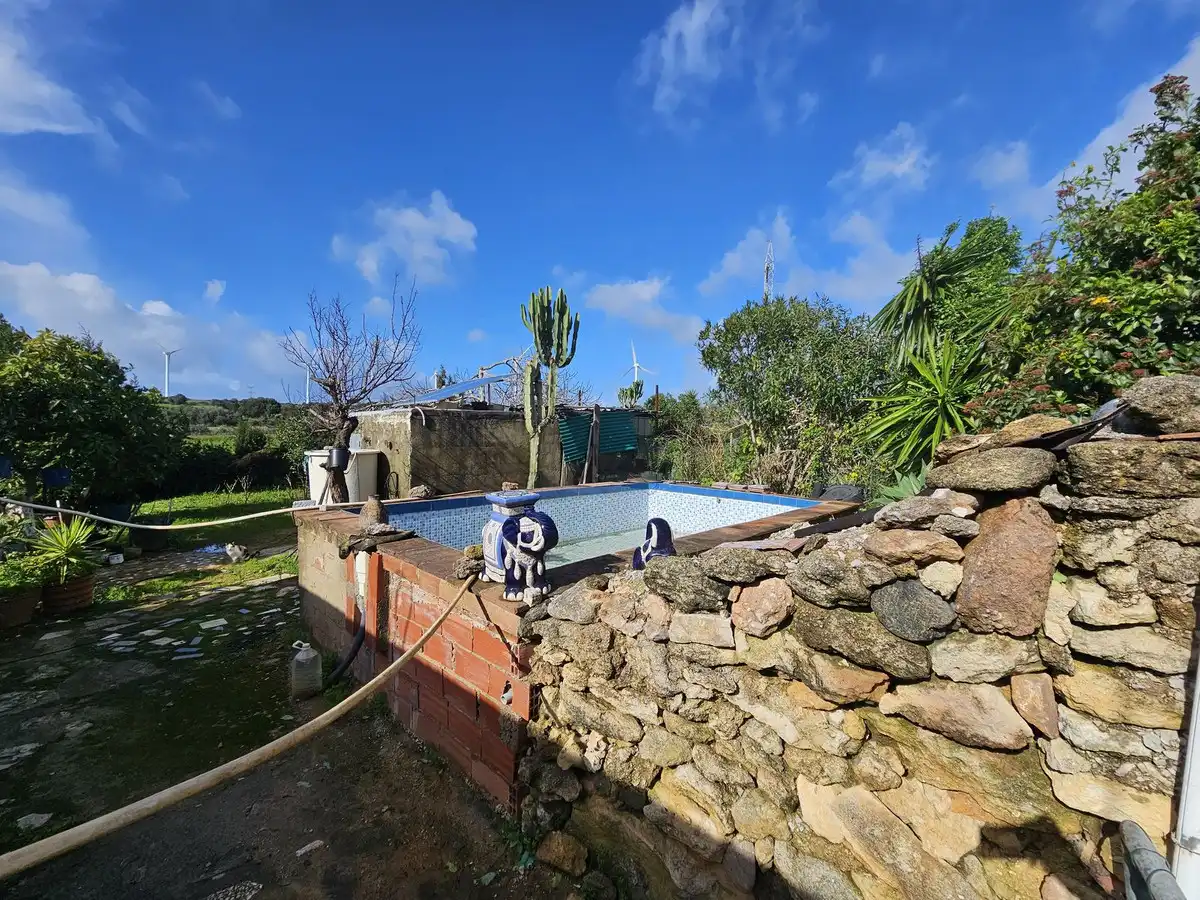 Bungalow con jardín en venta en Casares pueblo, imagen 2