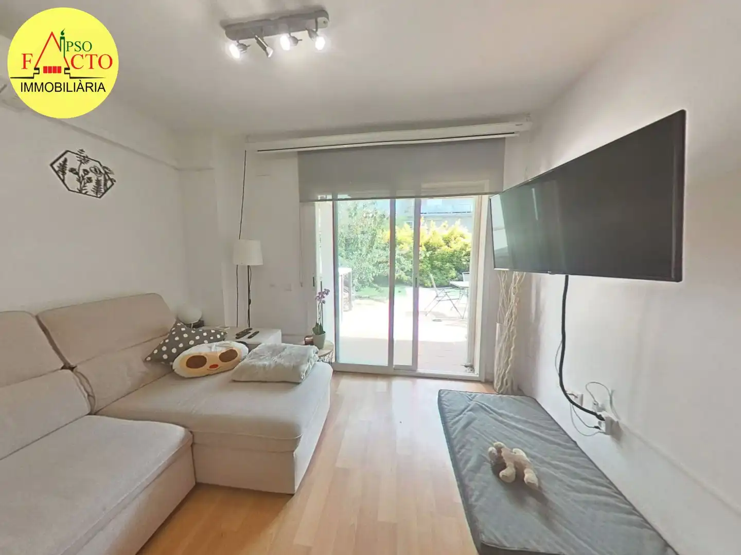 Sala de estar de Piso en venta en Girona con Aire acondicionado, Calefacción y Terraza
