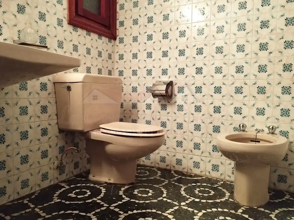 Badezimmer von Wohnung zum Verkauf in Sax