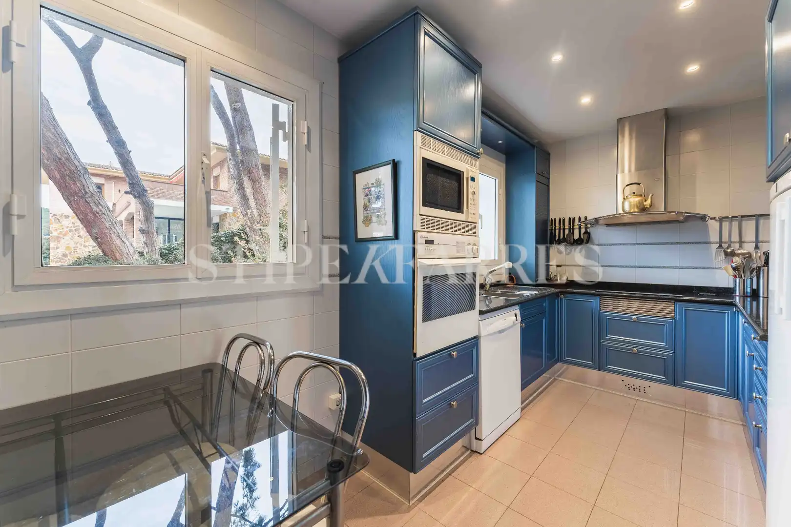 Cocina de Casa o chalet en venta en Canet de Mar con Aire acondicionado, Calefacción y Jardín privado