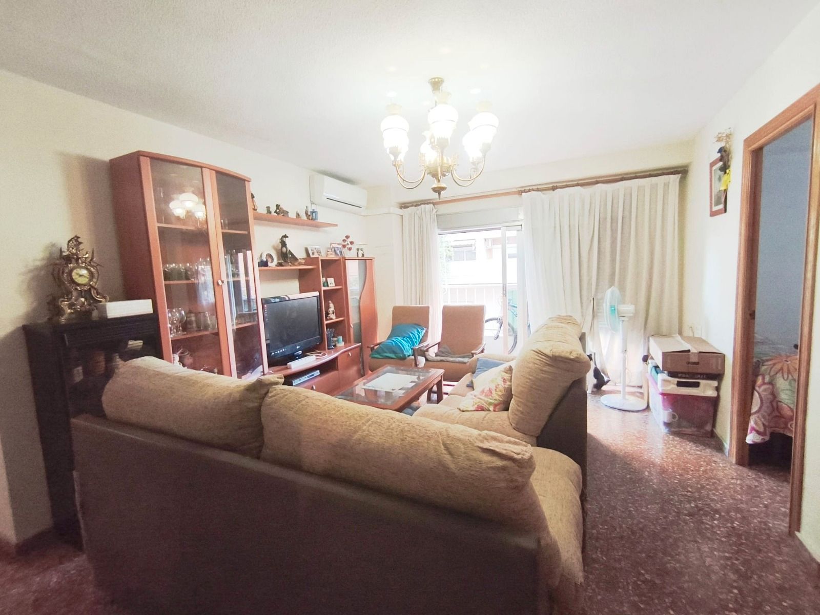Living room of Flat for sale in  Valencia Capital  with Air Conditioner and Balcony