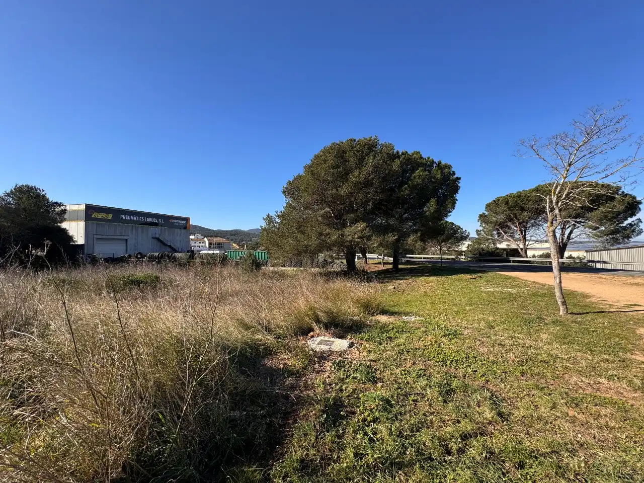 Terreny industrial en venda a Carrer de Torroella