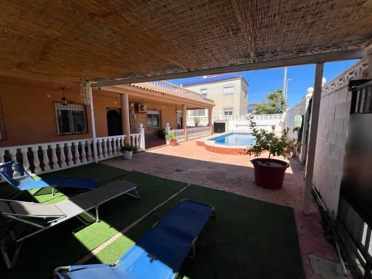 Vista exterior de Casa o chalet en venta en Elche / Elx con Aire acondicionado, Jardín privado y Terraza
