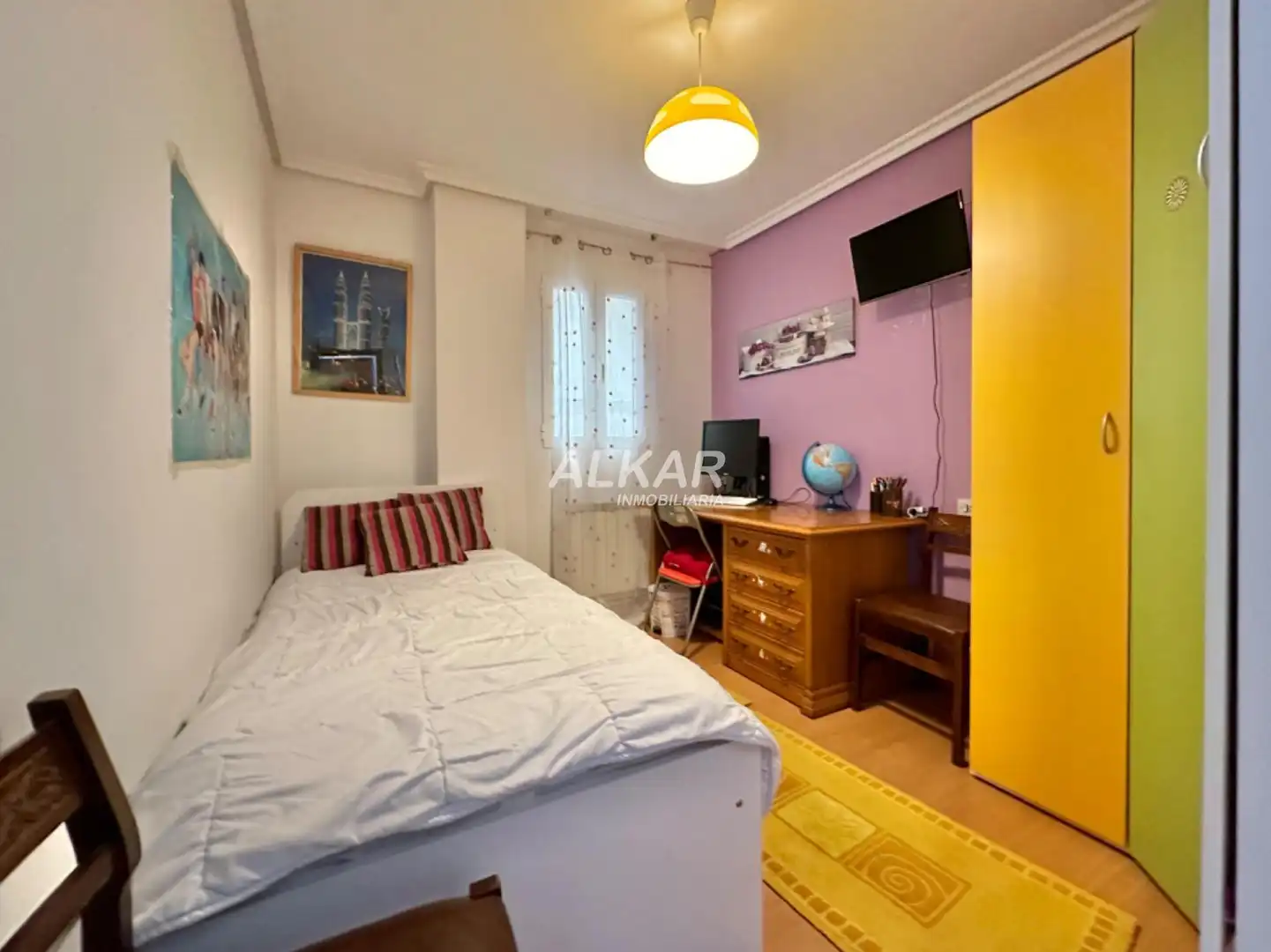 Bedroom of Houses for sale in Ribaforada  with Air Conditioner, Heating and Parquet flooring