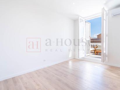 Bedroom of Attic for sale in  Barcelona Capital  with Air Conditioner, Heating and Parquet flooring
