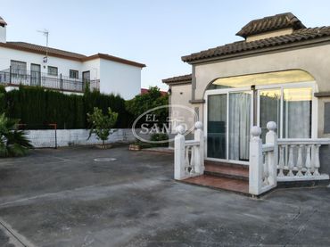Casa amb piscina en venda a AVENIDA LAS QUEMADAS