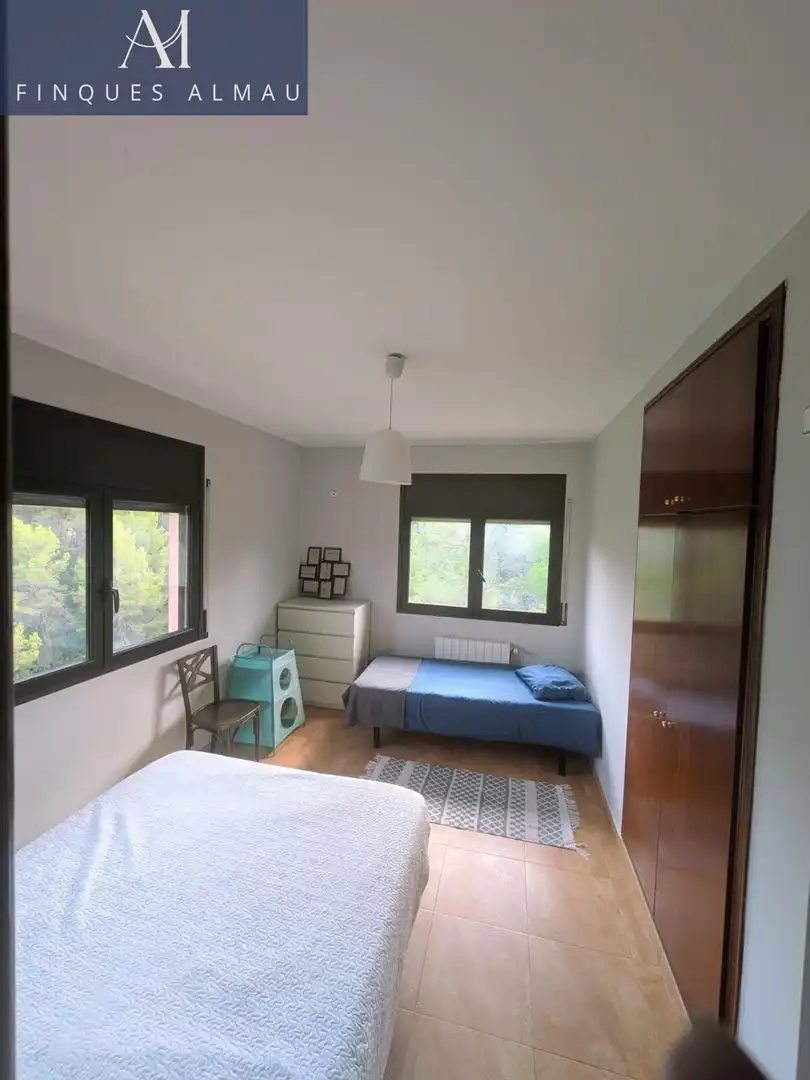 Habitación de Finca rústica en venta en Sant Llorenç d'Hortons con Terraza