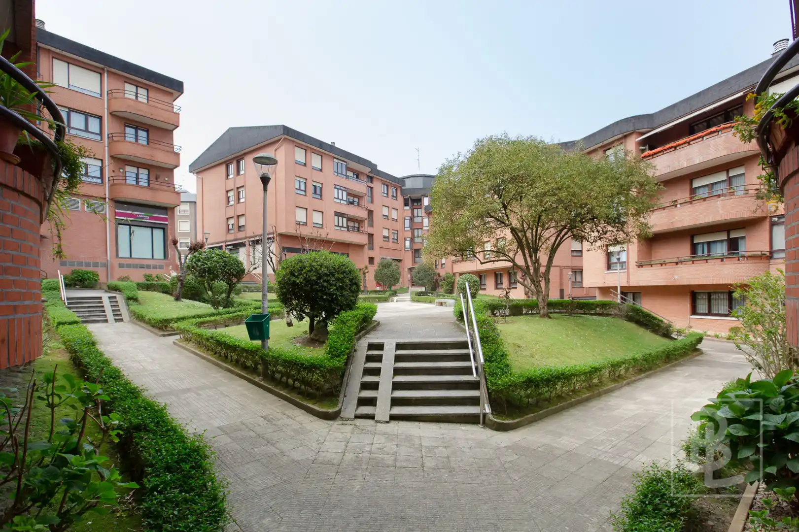 Vista exterior de Piso de alquiler en Getxo  con Calefacción, Jardín privado y Amueblado