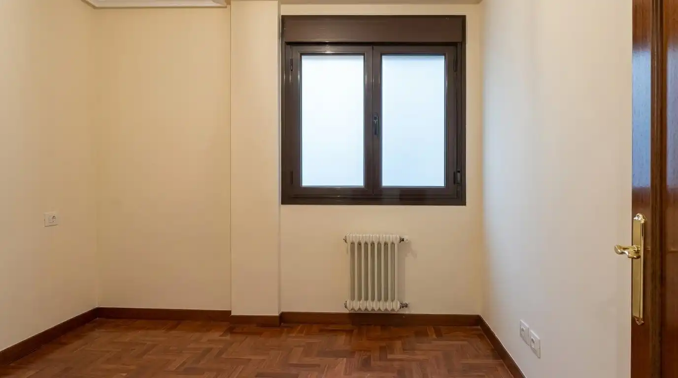 Bedroom of Flat for rent in Oviedo   with Heating and Terrace