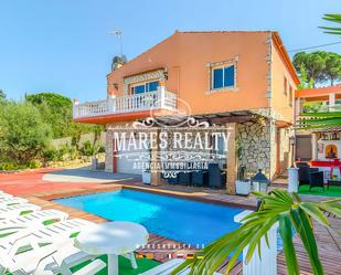 Exterior view of House or chalet for sale in Vidreres  with Air Conditioner, Terrace and Swimming Pool