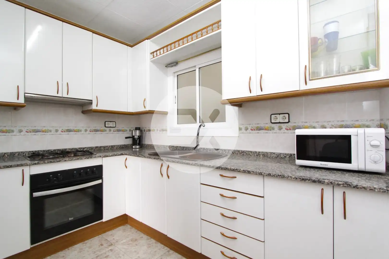 Küche von Wohnung zum Verkauf in Castelldefels mit Parkett, Ofen und Balkon