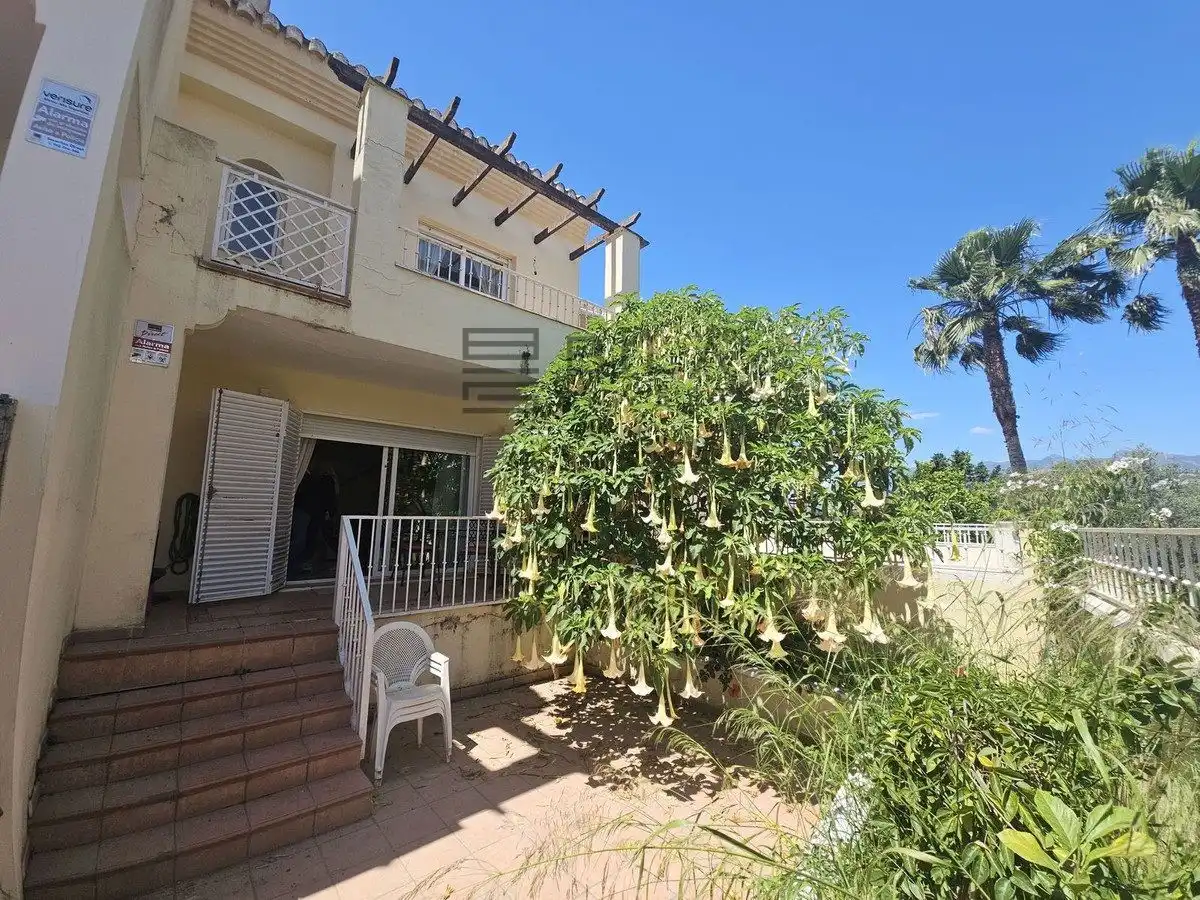 Casa adosada en venta en Casco Golf, El Rosario - Ricmar