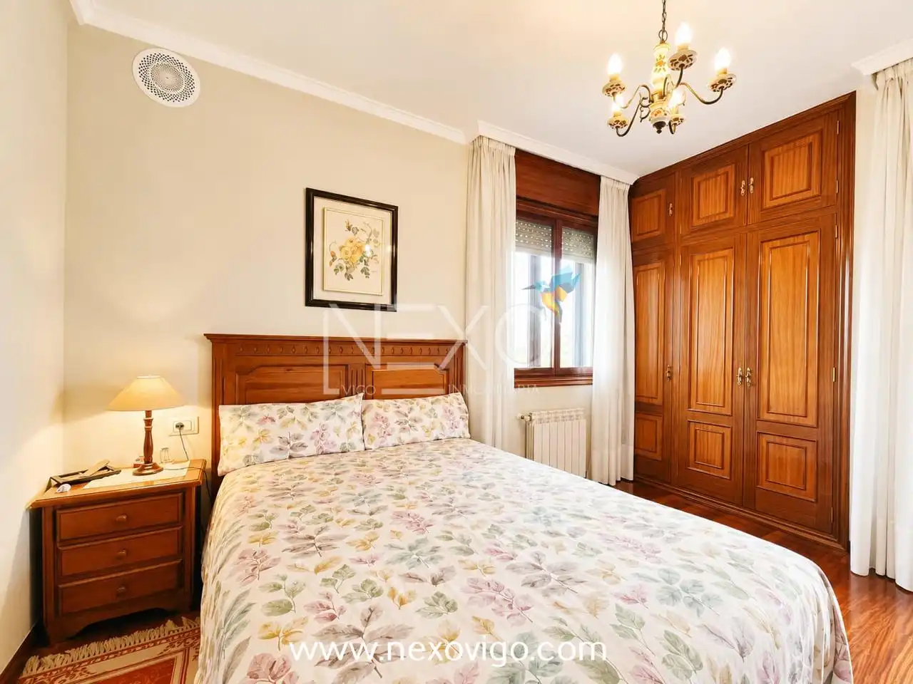 Schlafzimmer von Haus oder Chalet zum Verkauf in Cangas  mit Heizung, Privatgarten und Terrasse
