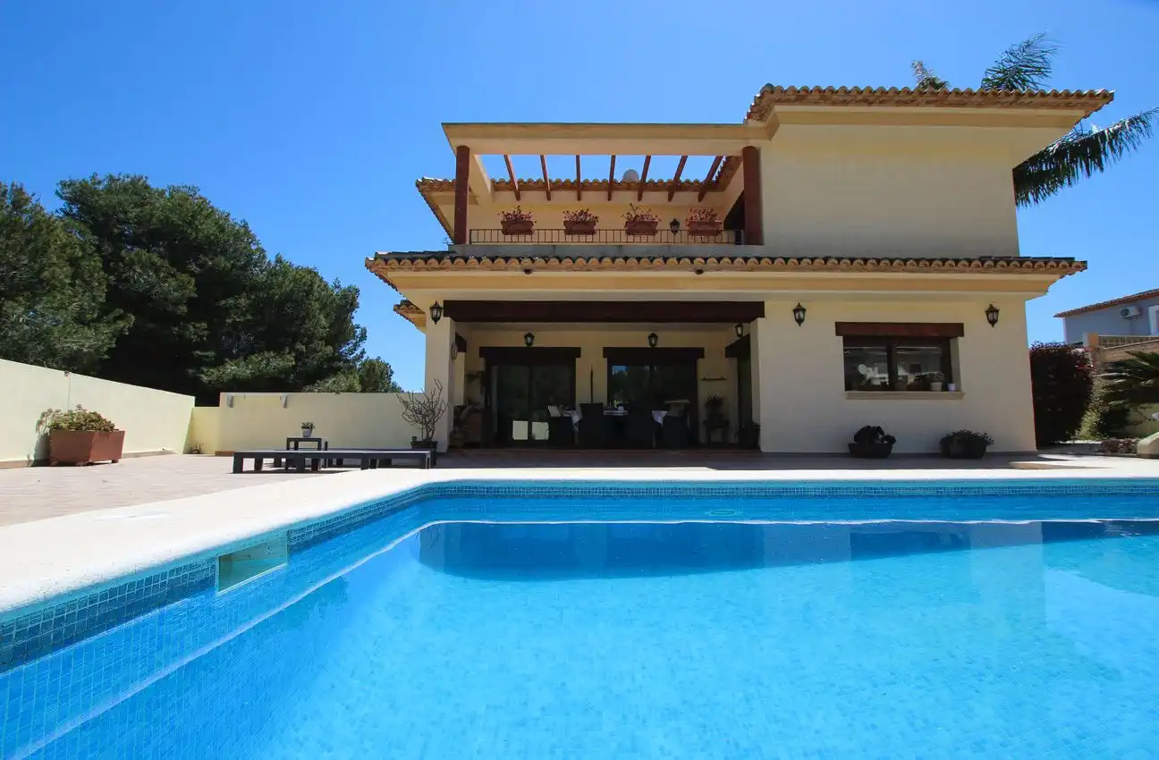 Maison avec piscine à vendre à Partida Garduix