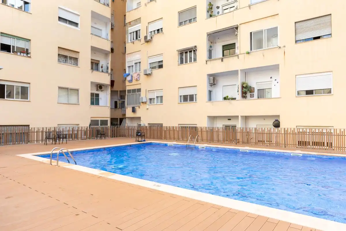 Piscina de Pis en venda en Valencia amb Calefacció, Piscina i Moblat