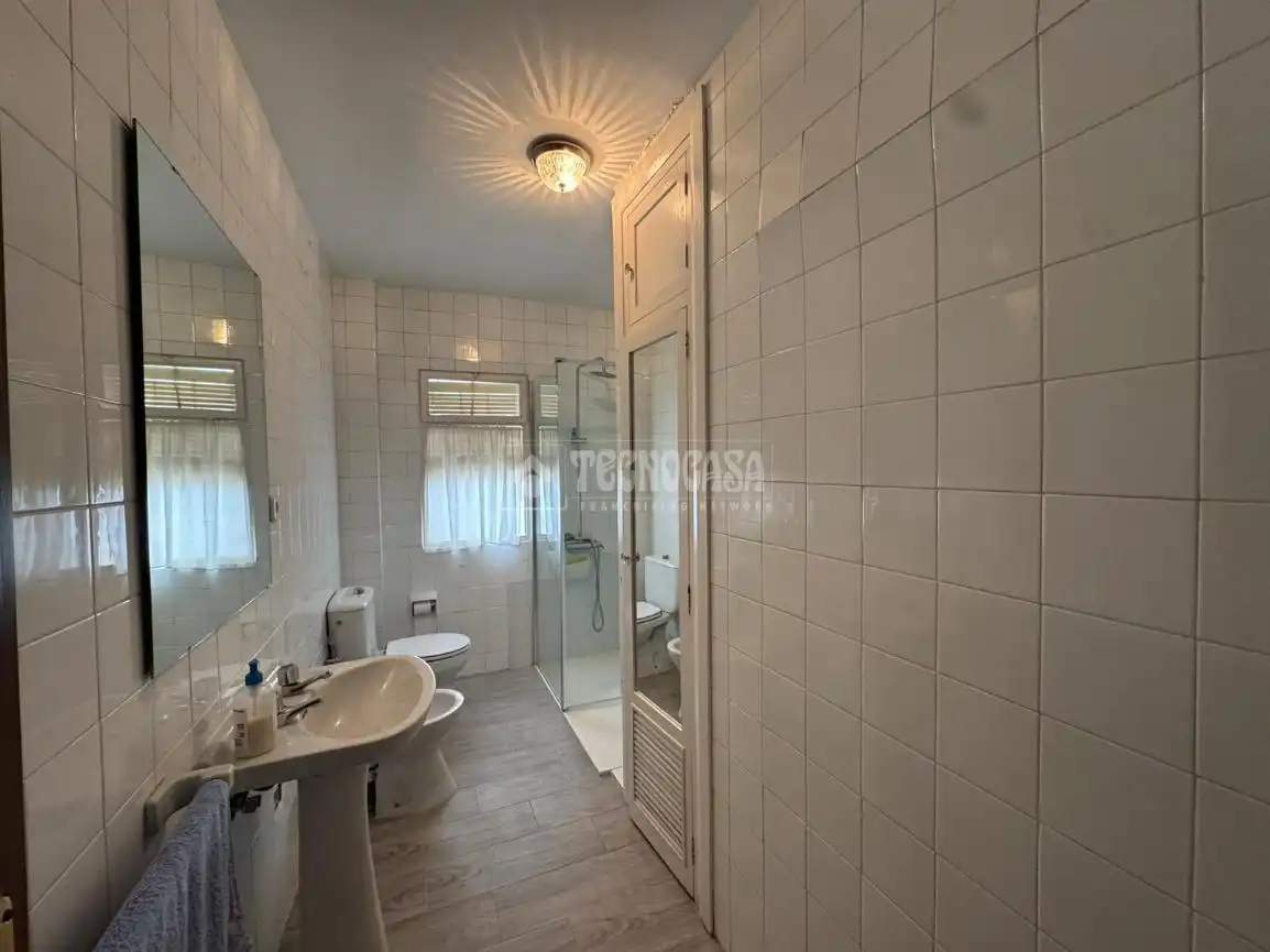 Bathroom of Flat for sale in Osuna  with Air Conditioner and Balcony